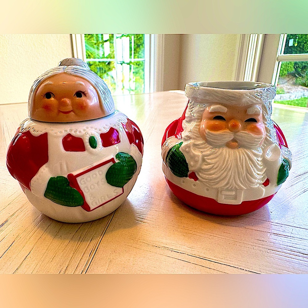 Vintage 1983 Avon Roly-Poly Santa & Mrs. Claus Cream and Sugar Set – Like New!